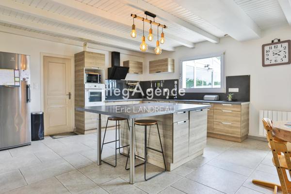 Maison à LES SABLES-D'OLONNE, 85340 - 5 pièces 175m²