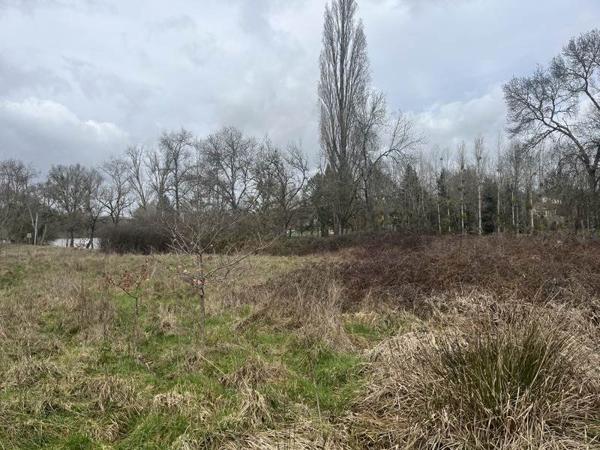 Terrain à vendre |  Aixe-sur-Vienne |  25582 m²