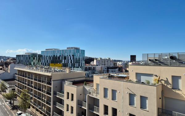 Appartement à vendre    3 pièces • 58 m2 Saint-Étienne