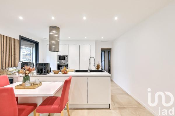 Maison 5 pièces de 139 m² à Poulx (30320)