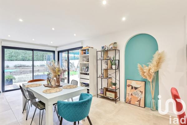 Maison 5 pièces de 139 m² à Poulx (30320)