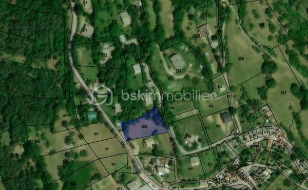 Terrain de 1 477 m²