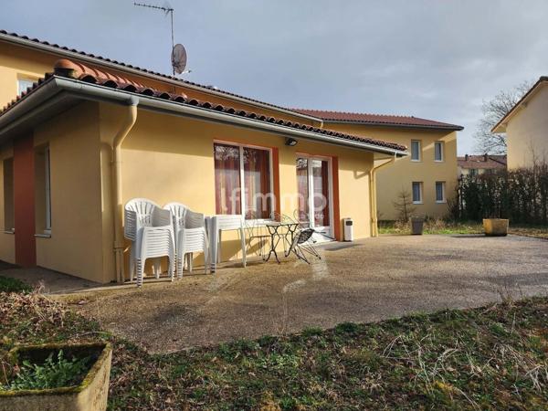 Murs et fonds – Hôtel 35 chambres