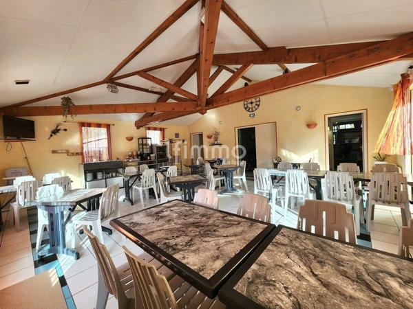 Murs et fonds – Hôtel 35 chambres