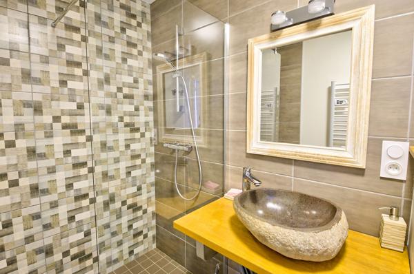 OPPORTUNITÉ RARE – VILLA VUE MER + 60 000 €/AN DE REVENUS – LOUANNEC / PERROS-GUIREC