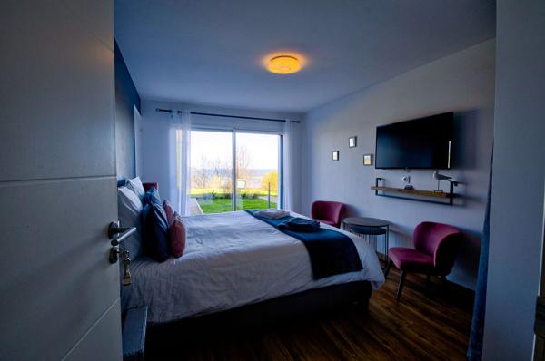 OPPORTUNITÉ RARE – VILLA VUE MER + 60 000 €/AN DE REVENUS – LOUANNEC / PERROS-GUIREC