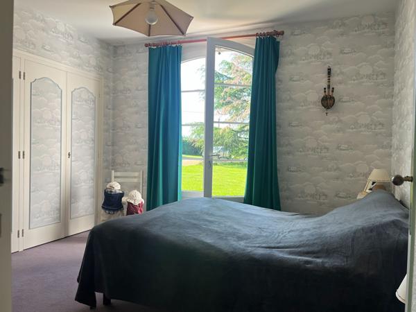 Maison - 7 pièces - 210 m²