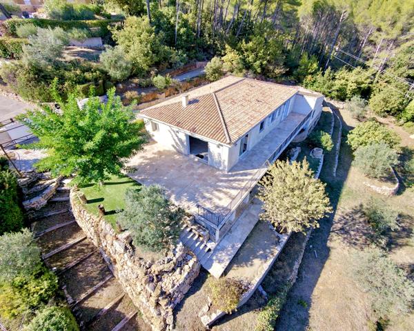 VILLA DE PLAIN-PIED - 4 CHAMBRES - TERRAIN DE 4 407 M² - DPE A - 83780 Flayosc - Réf 87514475