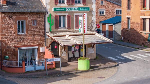 IMMEUBLE de 490 m² + garage Saint christophe vallon