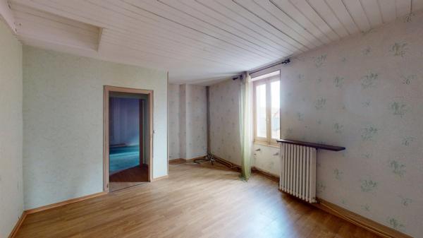 IMMEUBLE de 490 m² + garage Saint christophe vallon