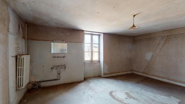 IMMEUBLE de 490 m² + garage Saint christophe vallon