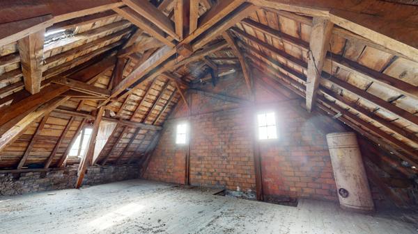 IMMEUBLE de 490 m² + garage Saint christophe vallon