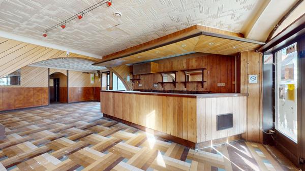 IMMEUBLE de 490 m² + garage Saint christophe vallon