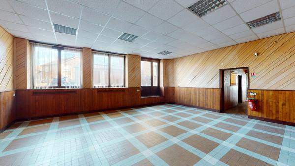 IMMEUBLE de 490 m² + garage Saint christophe vallon