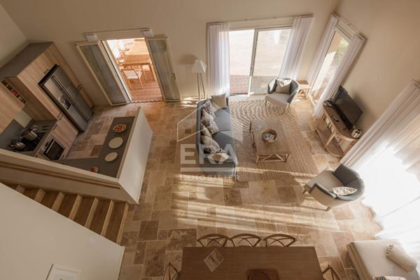 Villa  Haut de Gamme Castelnau De Montmiral 5 pièce(s) 140 m2