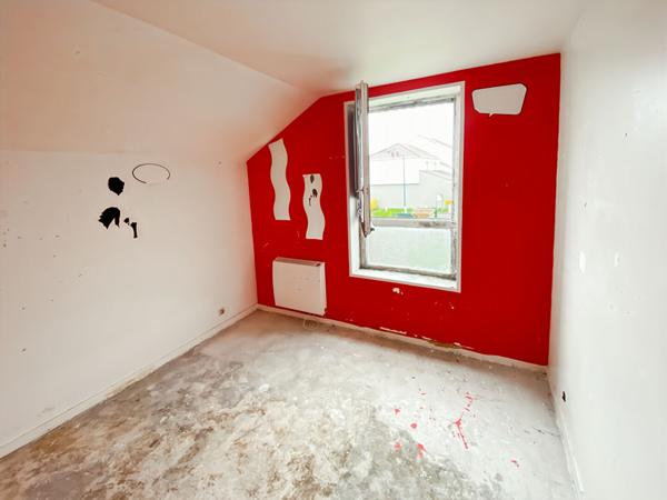 Maison VAUREAL 80 m² avec terrain et 1 placed e parking.