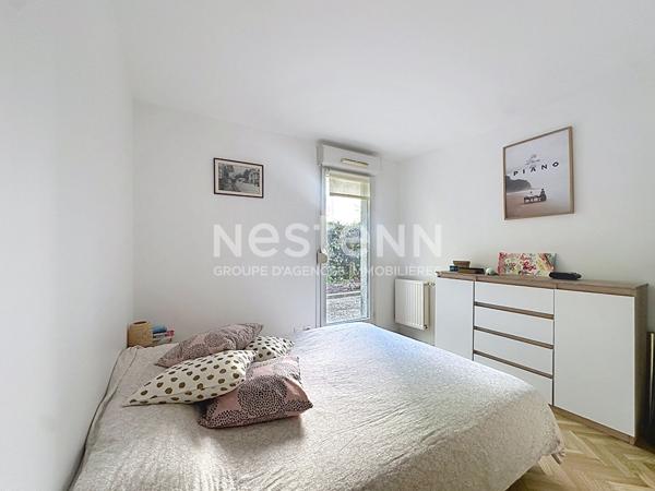 Appartement rez de jardin 4 pièces 3 chambres avec 2 terrasses et une cave - 69008 LYON