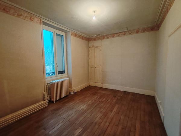 Maison Saint Doulchard 132 m2 + local