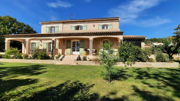 Marignane Lacanau : Maison familiale 5 pièces – 180 m² – Piscine, photovoltaïqu, Terrain de près de 2000 m²