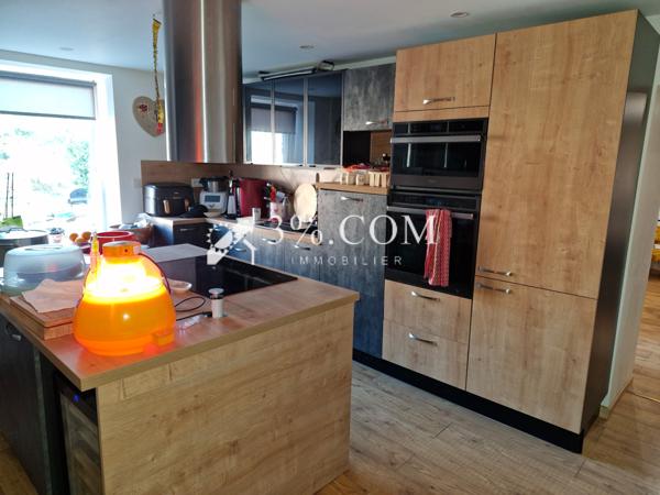 Maison de village 9 pièce(s) 5 chambre(s) 191 m²