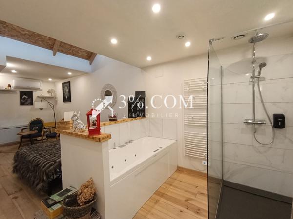 Maison de village 9 pièce(s) 5 chambre(s) 191 m²