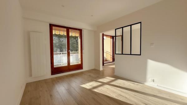 T2 Extèrieur Parking