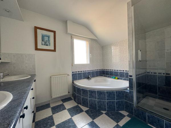 Maison 7 pièce(s) 6 chambre(s) 165 m²