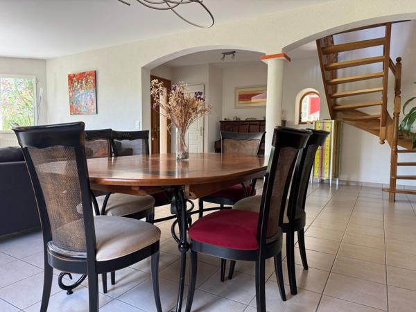 Maison 7 pièce(s) 6 chambre(s) 165 m²