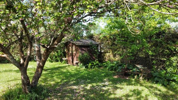 Vente maison avec studio indépendant, grand jardin, garage, véranda