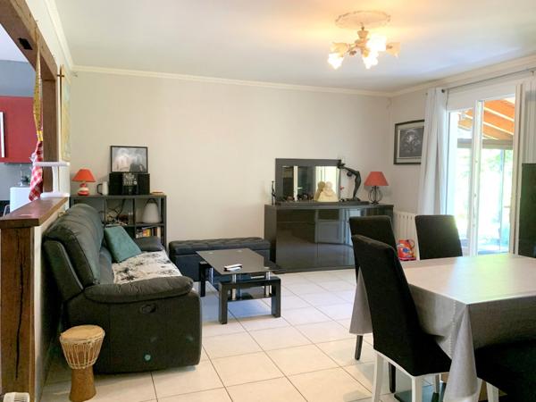 Vente maison avec studio indépendant, grand jardin, garage, véranda