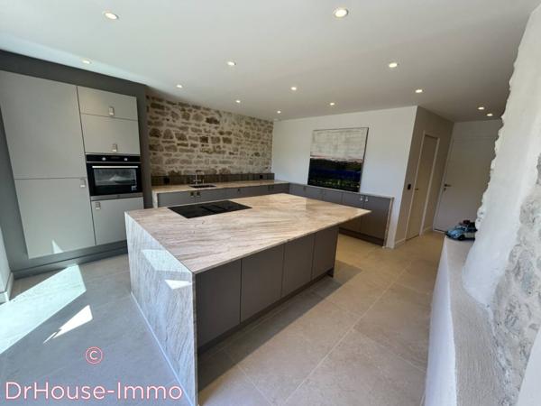 Maison à vendre 6 pièces de 216 m²