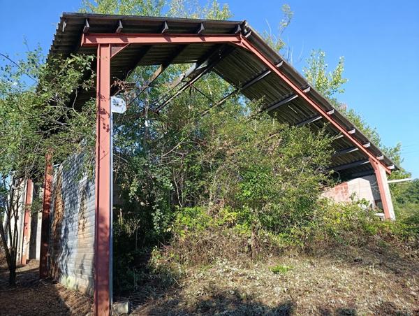Ferme à reconstruire, environnement exceptionnel !