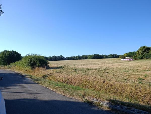 Ferme à reconstruire, environnement exceptionnel !