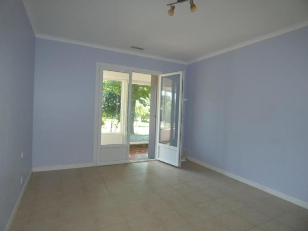 Villa 130m² + dépendance de 50 m² pour revenu locatif l'ensemble sur terrain de 2434m²