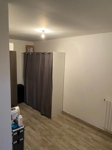 LUCON QUARTIER HYPER U ADORABLE MAISON DE PLAIN PIED 80M² RENOVEE AVEC 2 CHAMBRES ET JARDIN CLOS