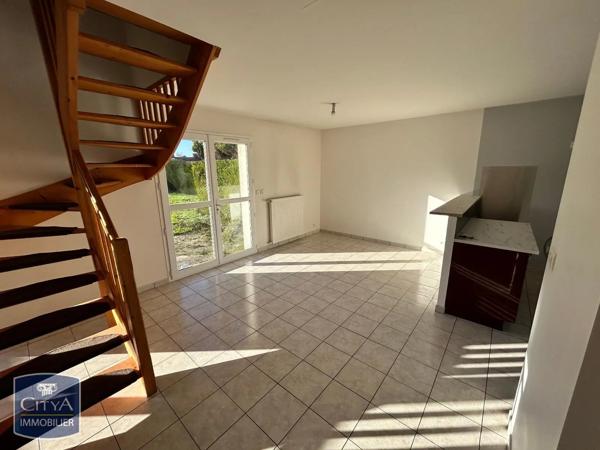 Maison à louer 5 pièces 93m² Cholet (49300)