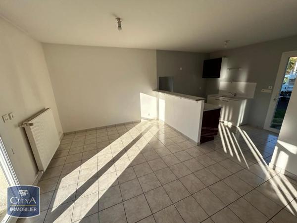 Maison à louer 5 pièces 93m² Cholet (49300)