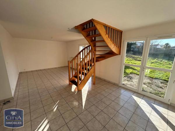 Maison à louer 5 pièces 93m² Cholet (49300)