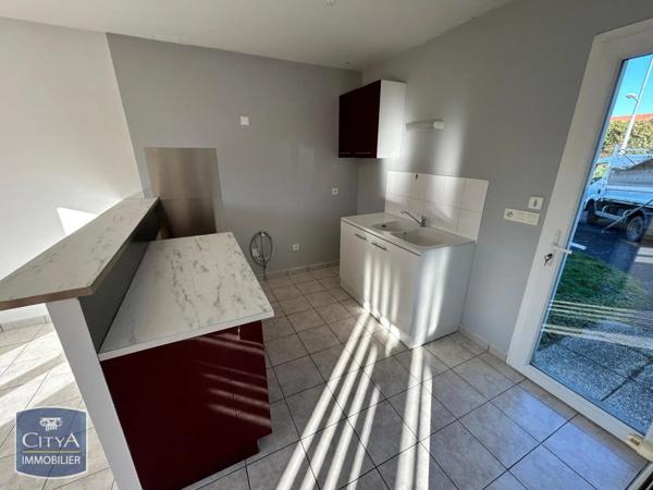 Maison à louer 5 pièces 93m² Cholet (49300)