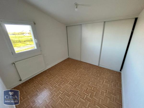 Maison à louer 5 pièces 93m² Cholet (49300)