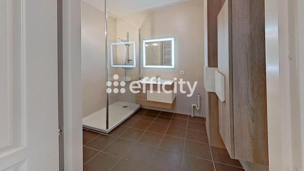 Appartement
         3 pièces
        - 70 m² Exclusivité 295 000 € *