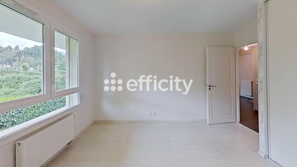 Appartement
         3 pièces
        - 70 m² Exclusivité 295 000 € *