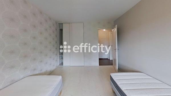 Appartement
         3 pièces
        - 70 m² Exclusivité 295 000 € *