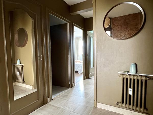 Tours (37000) Appartement T2 meublé à la décoration soignée