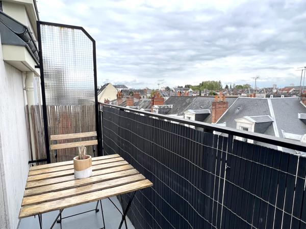 Tours (37000) Appartement T2 meublé à la décoration soignée