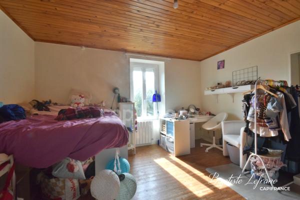 Maison de caractère avec grand jardin et dépendances - 190 m² à BAUGÉ EN ANJOU