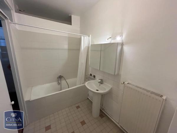 Appartement à louer 2 pièces 58.18m² Villefranche-sur-Saône (69400)