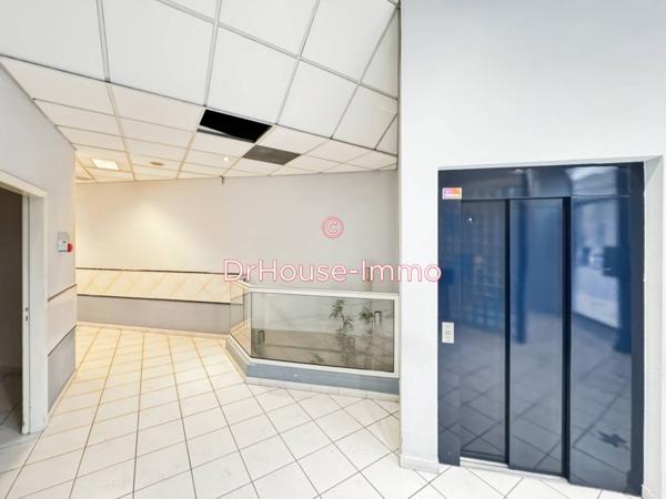 Bureau à louer 15 pièces de 265 m²
