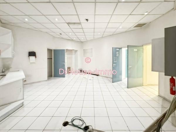 Bureau à louer 15 pièces de 265 m²