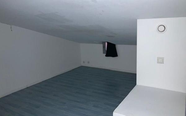 Maison à louer    3 pièces • 77 m2 Flassan